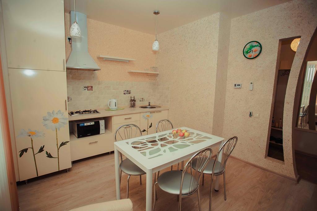Molex Apartments 2 تشيرنيهيفسكا الغرفة الصورة
